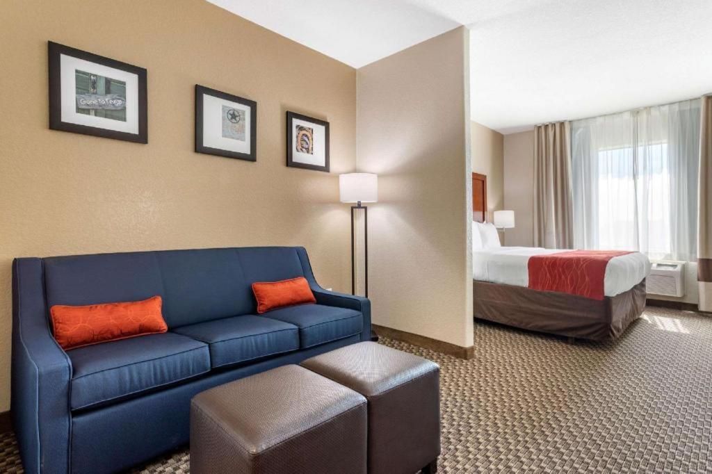 Comfort Inn & Suites Navasota Kültér fotó