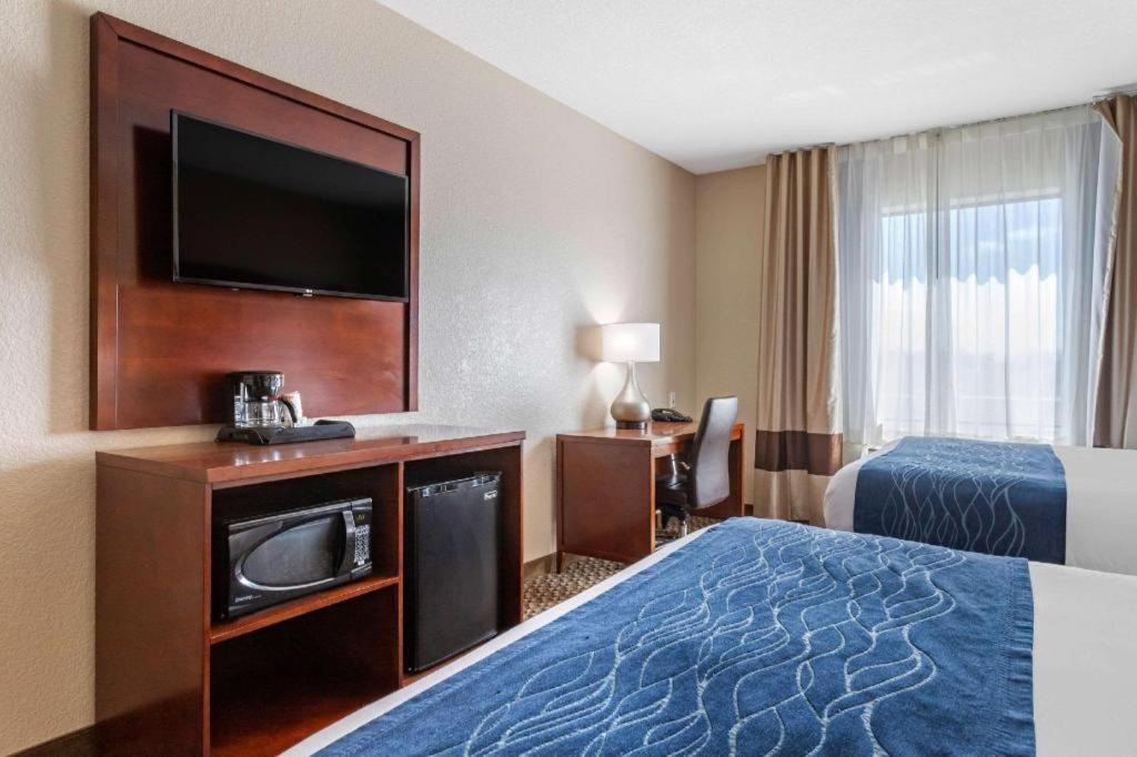Comfort Inn & Suites Navasota Kültér fotó